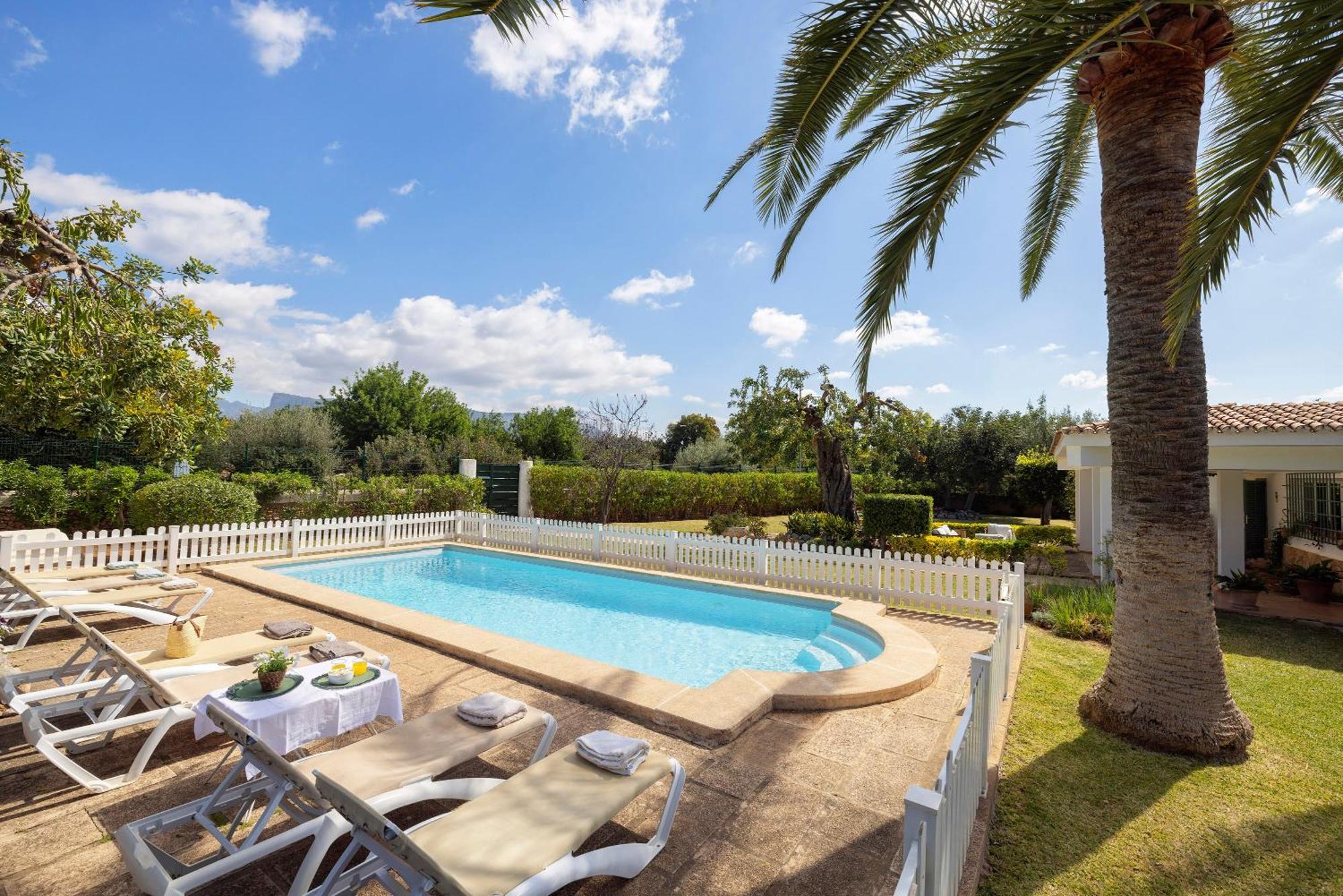 Ideal House For Two Families With Pool And Barbecue Plamanyola 외부 사진